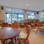 Kini Park & Free Parking Hotel