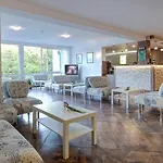 Hotel Kini Park & Free Parking Złote Piaski