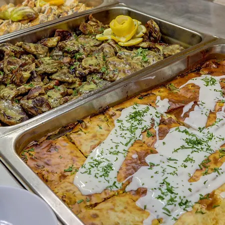 Kini Park & Free Parking Златни пясъци