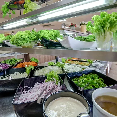 Kini Park & Free Parking Златни пясъци