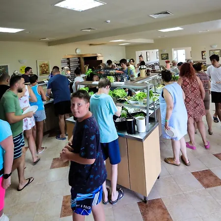 Kini Park & Free Parking Златни пясъци