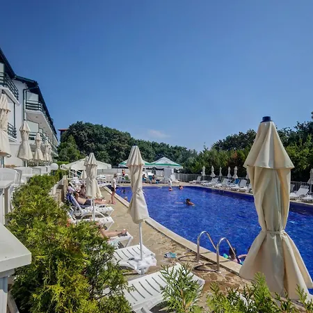 Kini Park & Free Parking Златни пясъци