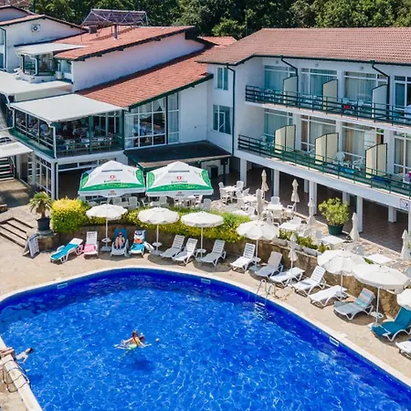 Kini Park & Free Parking Златни пясъци