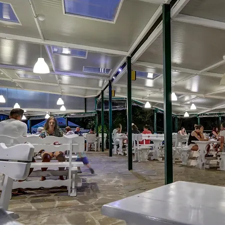 Kini Park & Free Parking Златни пясъци