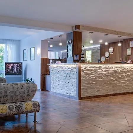 Kini Park & Free Parking 3*