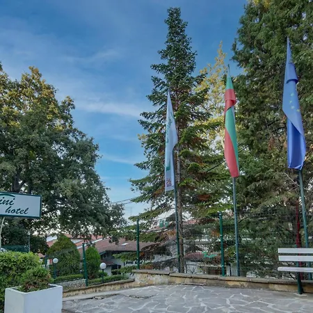 Kini Park & Free Parking Хотел Златни пясъци