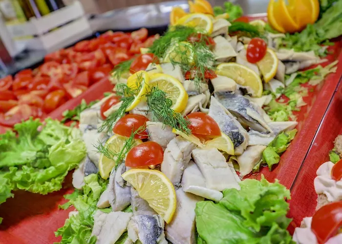 Kini Park & Free Parking Hotel 3*