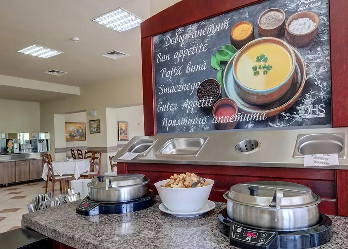 Kini Park & Free Parking Hotel 3*