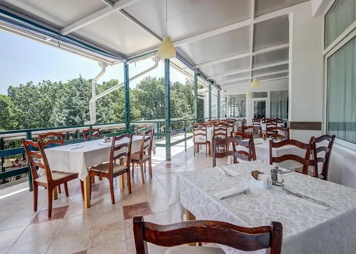 Kini Park & Free Parking Zlate písky