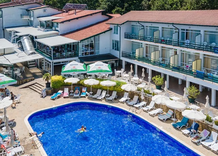 Kini Park & Free Parking Nisipurile de Aur