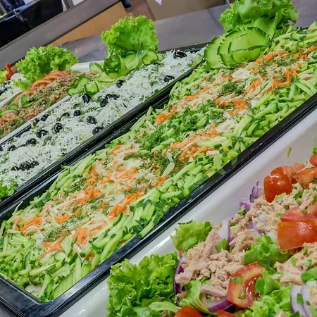 Kini Park & Free Parking Hotel 3*