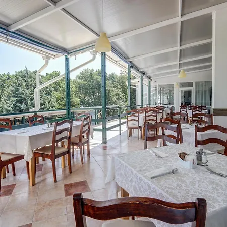 Kini Park & Free Parking Golden Sands