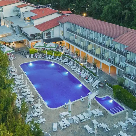 Kini Park & Free Parking 3* Golden Sands