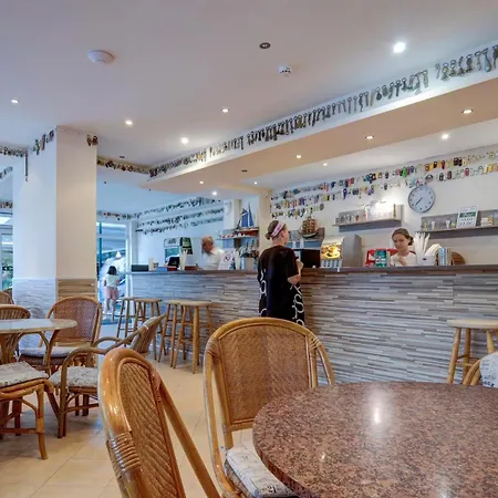 Kini Park & Free Parking Hotel 3*