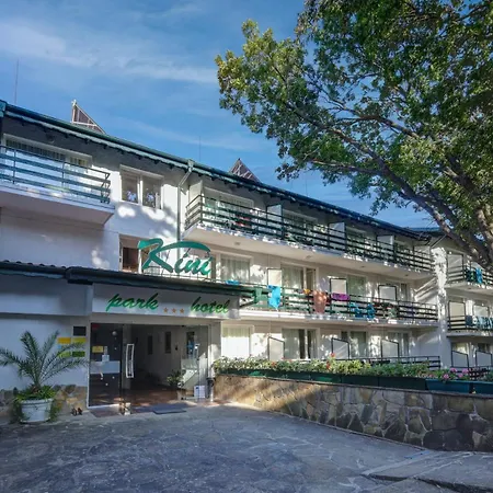 Kini Park & Free Parking Hotel Golden Sands