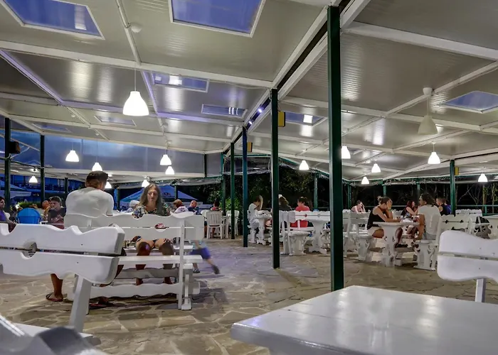 Kini Park & Free Parking Golden Sands